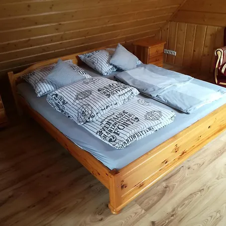 بيت للعطل Julia